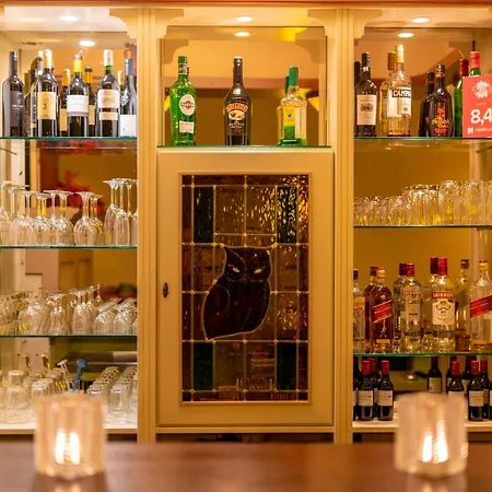 猫头鹰酒店