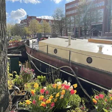 Romantic Houseboat