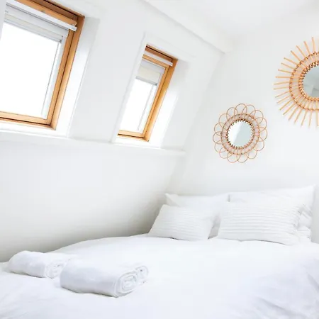 Trendy 2 Bedroom On Perfect Location Amsterdam