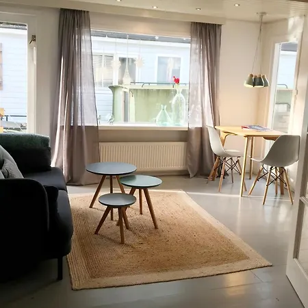 Bed & Breakfast Houseboat With Water Terrace, Free Parking, Free Bikes & Fast Wifi Amsterdam