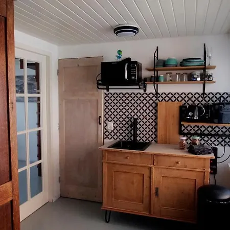 Houseboat With Water Terrace, Free Parking, Free Bikes & Fast Wifi Bed & Breakfast *
