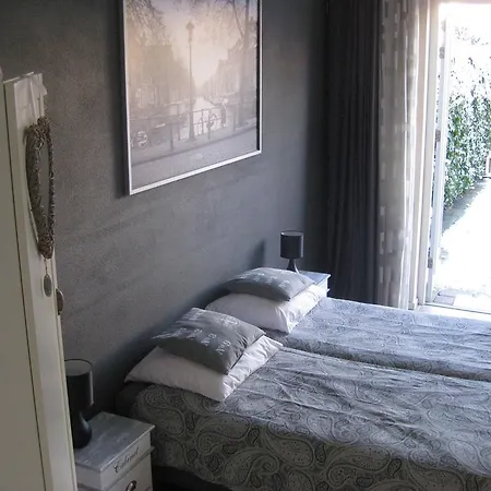Bed & Breakfast Quarenta Amsterdam
