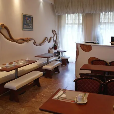Budget Thorbecke Hotel *