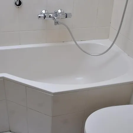 Hotel Agora 2*