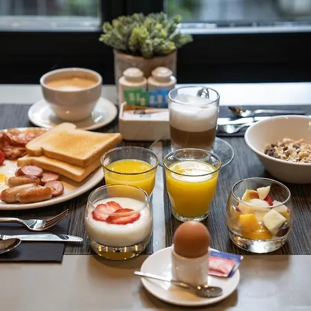 Hotel Catalonia Vondel 4*