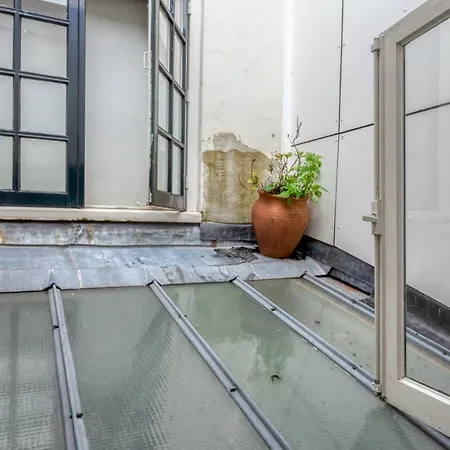 1971 Hazenstraat - Shared Bathroom Homestay