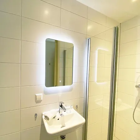 Guest house The Canalview Retreat 2*