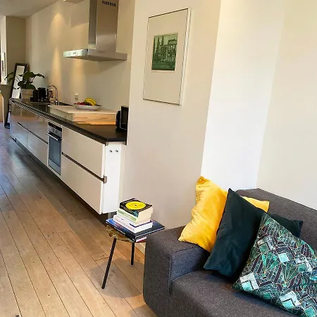 The Canalview Retreat Amsterdam