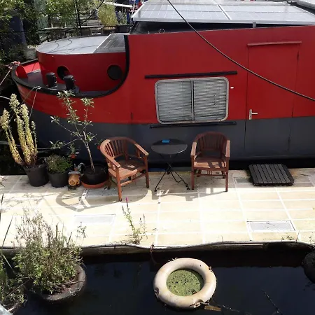 Houseboat Dokstroom Amsterdam