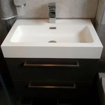 Rum i privatbostad Aldo, Not For Parties, Not A Hotel, With Shared Bathroom, No Kitchen Amsterdam