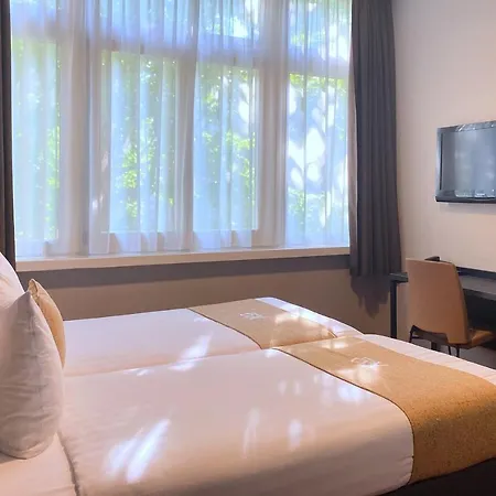 Hotel Gogh