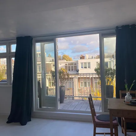 Bed & Breakfast Chic & Cosy Near The Rai Amsterdam