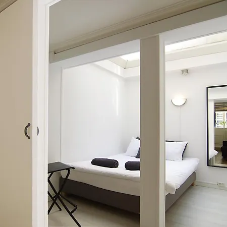 Cosy Right In The Center With Airco! Bed & Breakfast *
