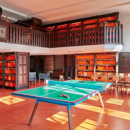 Generator Hostel *
