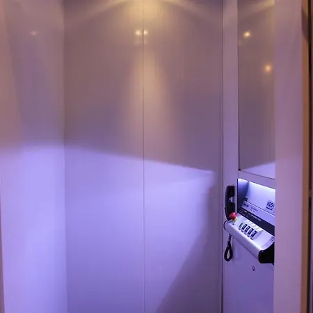 Sara's Boutique 3* Amsterdam