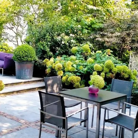 Hotel Canal House 4*