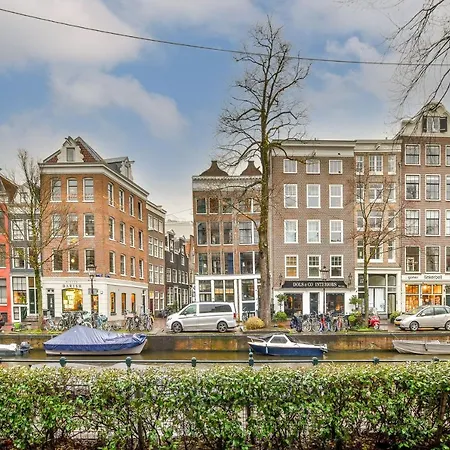 Couette-café Spiegelgracht With Canal View 5*