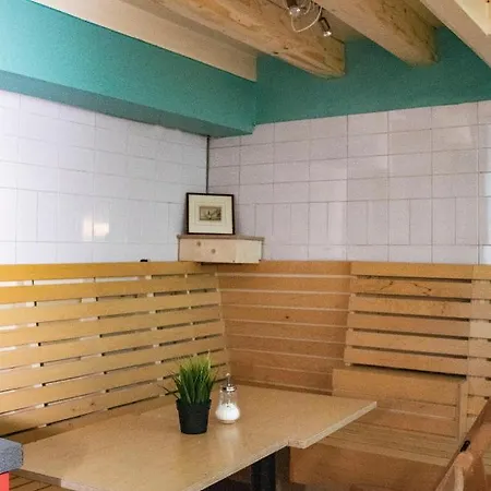 Onefam Amstel Hostel *