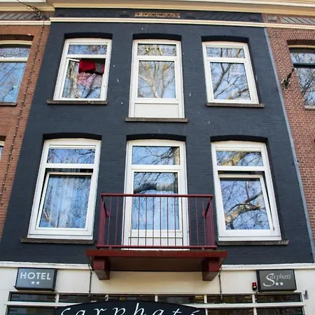 Onefam Amstel Hostel *