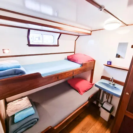 Ξενοδοχείο Hotelboat *