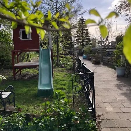 Houseboat With Water Terrace, Free Parking, Free Bikes & Fast Wifi Bed & Breakfast