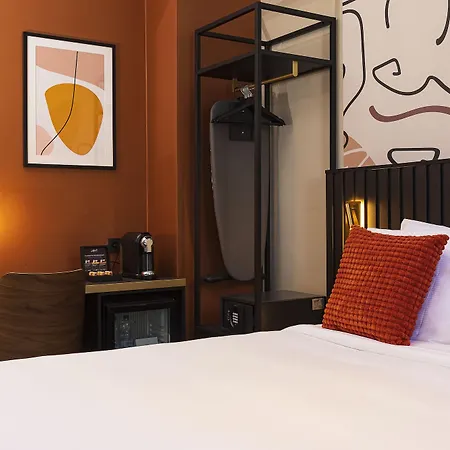 Huygens Place 4*