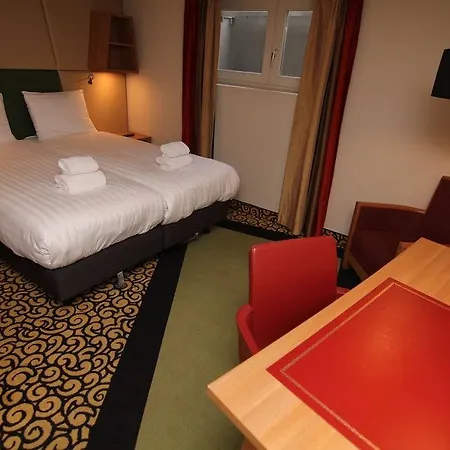 Savoy Hotel 4*