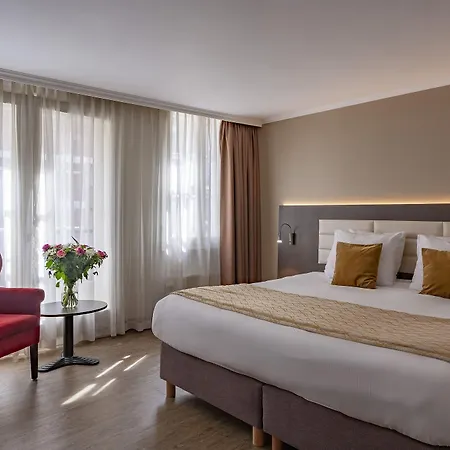 Avenue Hotel 3*