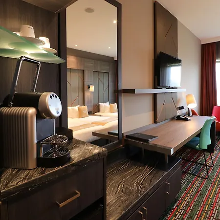 Xo Couture Hotel 4*