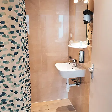 Aadam Wilhelmina Hotel