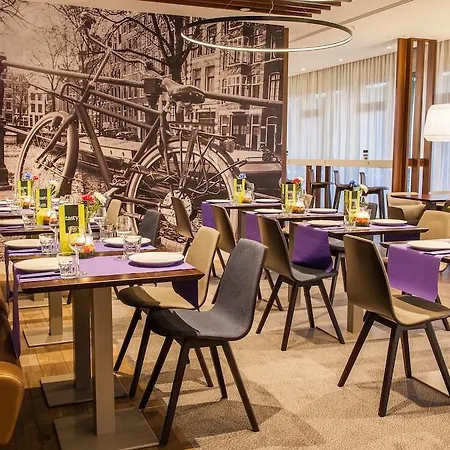 Hampton By Hilton Centre East 4*