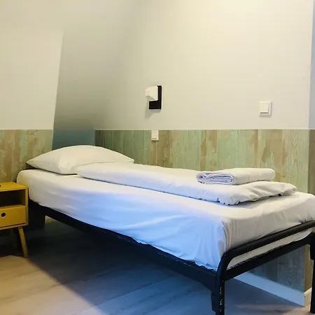 Damrak Hotel 2*