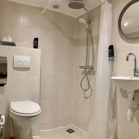 Damrak Hotel