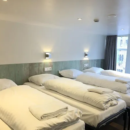 Damrak Amsterdam