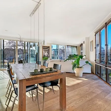 170m2 With Jacuzzi & Steam Bath In Center Of Amsterdam