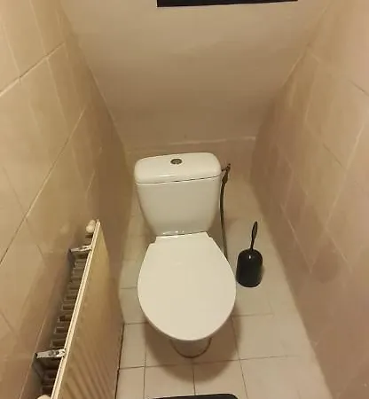 Iru, Not For Parties, Not A Hotel, With No Kitchen *