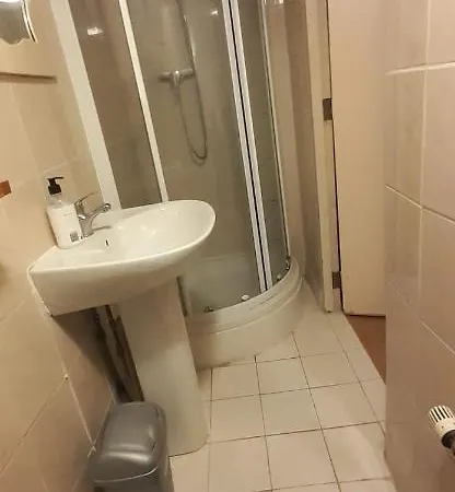 Iru, Not For Parties, Not A Hotel, With No Kitchen * Amsterdam