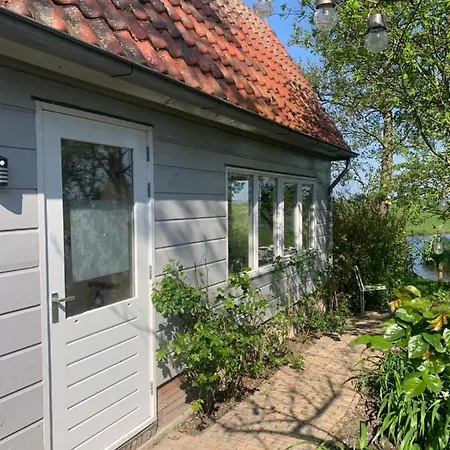 Very In Durgerdam, With Private Garden, Free Parking, Pets Allowed Casa vacanze