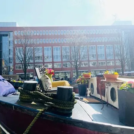 Romantic Houseboat Bed & Breakfast Amsterdam