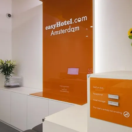 Easyhotel City Centre South 2*