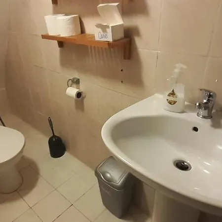 Iru, Not For Parties, Not A Hotel, With No Kitchen * Amsterdam