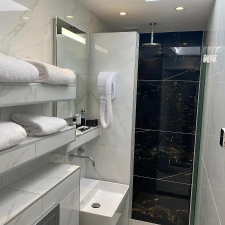 Alp Hotel