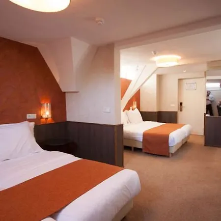 Hotel The Bird 3*