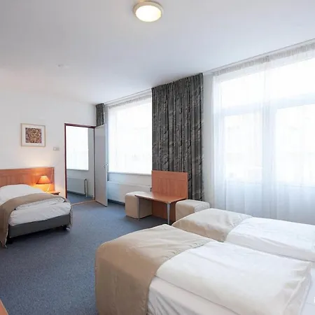 Hotel Rho 3*