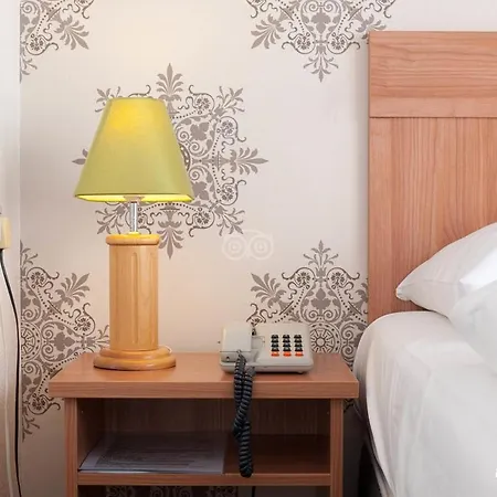 Hotel Rho 3*