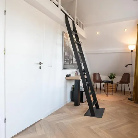 Raam Studio's Privatunterkunft *