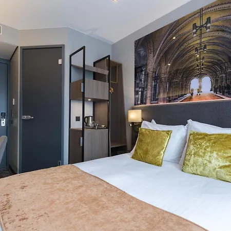 Leonardo Boutique Museumhotel Hotel