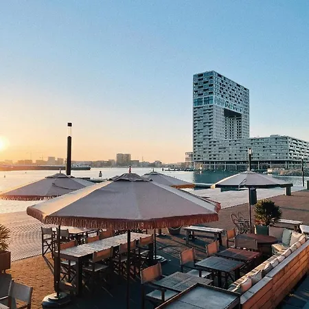 The July - Boat & Co فندق