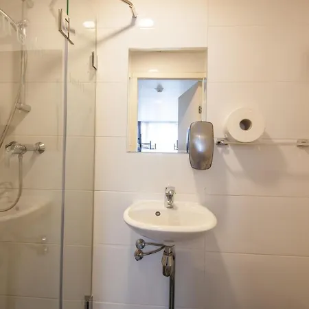 Travel Hotel 2*