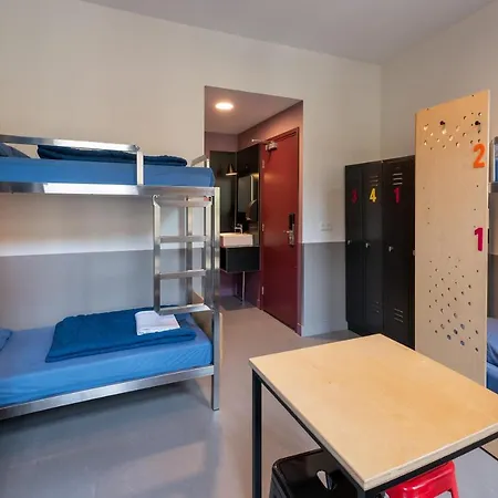 Stayokay Vondelpark Hostel *